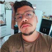 Dou aulas de espanhol para todas as edades Ideal para você que tem horários restritos, viaja com frequência ou quer um aproveitamento mais rápido. Aprenda espanhol sem restrição de local. em tempo real e interagindo com seu professor